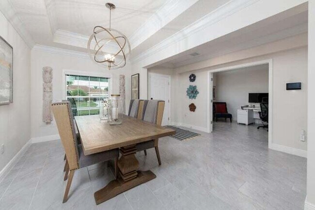 Foto del edificio - 5680 NW Croton Ave