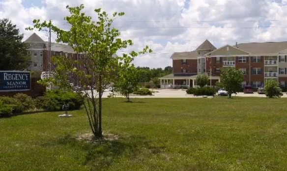 Building Photo - Regency Manor I
