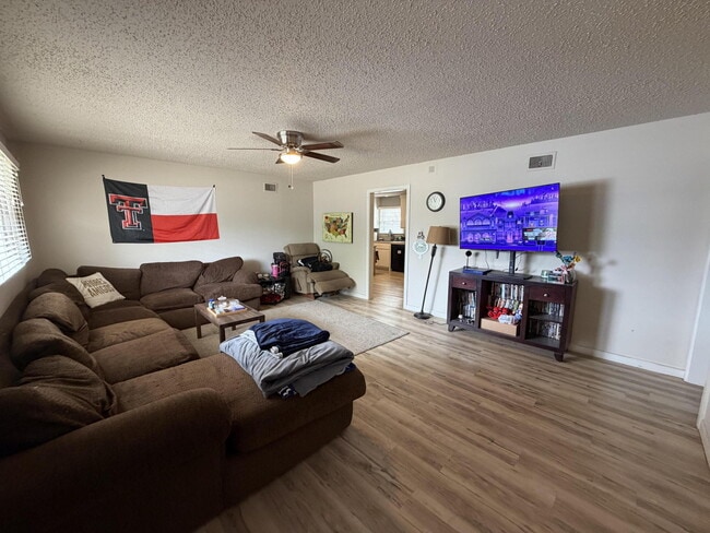 Foto del edificio - 4212 40th St