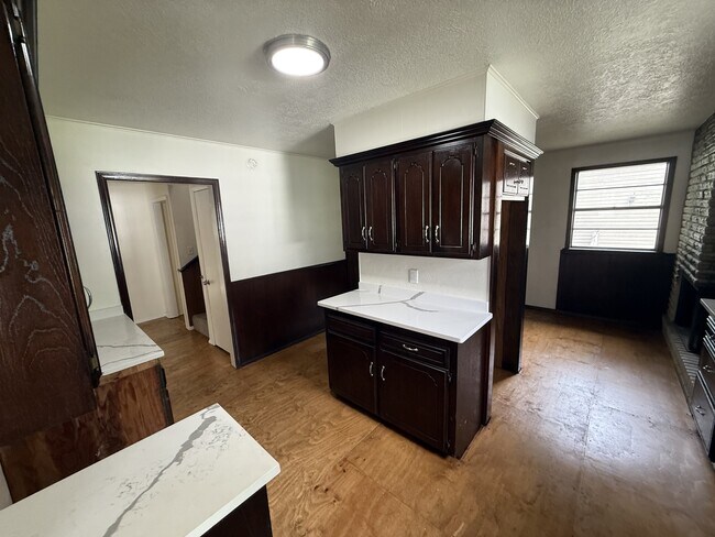 Foto del edificio - 817 E 15th St