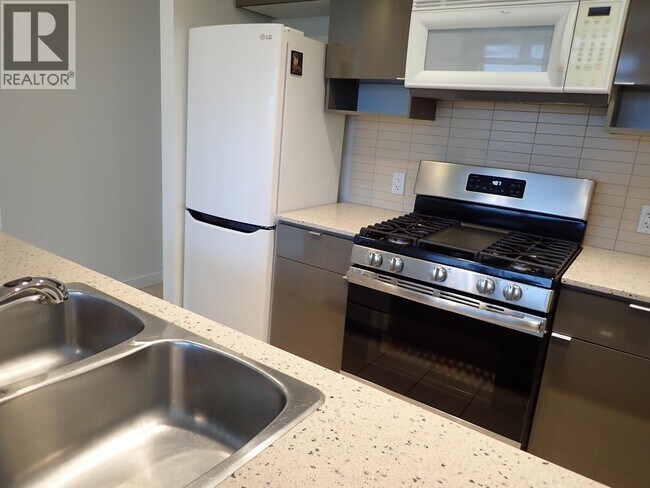 Photo du bâtiment - 928 Beatty St