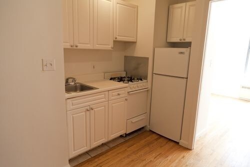 Building Photo - 333 E 93rd St