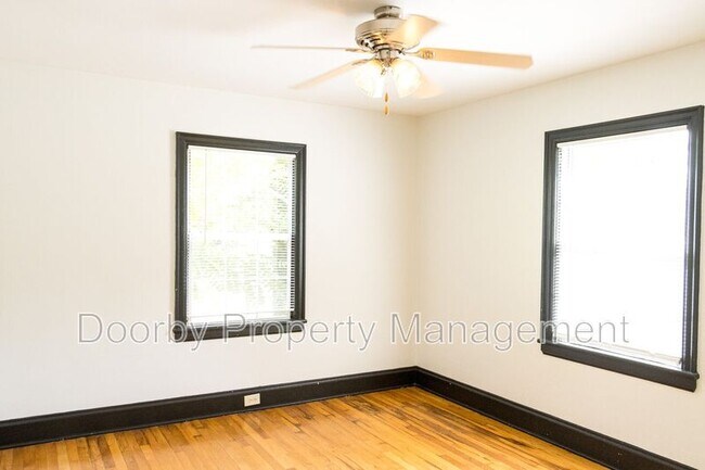 Foto del edificio - 219 Sequoia Dr