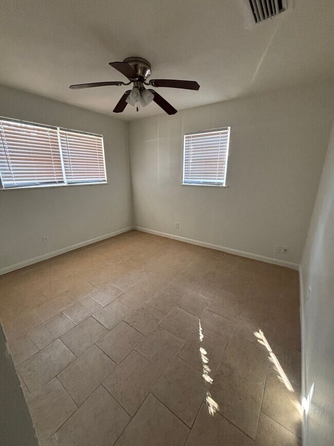 Foto del edificio - Southern Hills