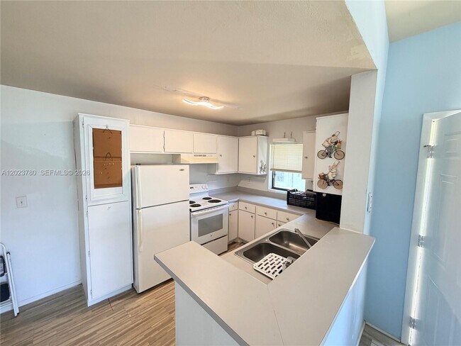 Building Photo - 3968 NW 87th Ave