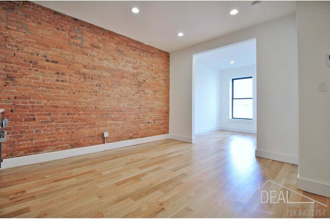 Building Photo - 2 bedroom in Brooklyn NY 11221