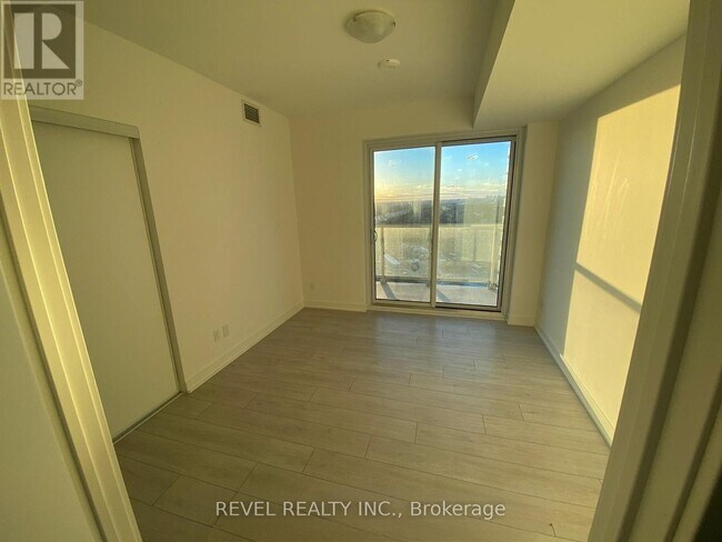 Photo du bâtiment - 2033 Kennedy Rd