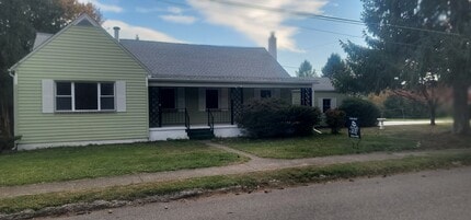 Building Photo - 536 Lansvale St