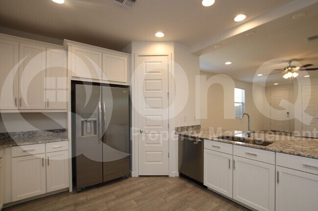 Foto del edificio - 2630 W Hidalgo Ave