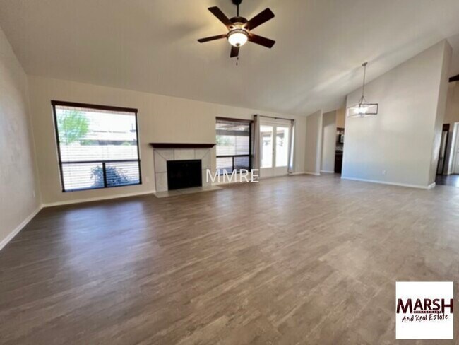 Building Photo - VERY NICE 3 BEDROOM HOME IN TEMPE!