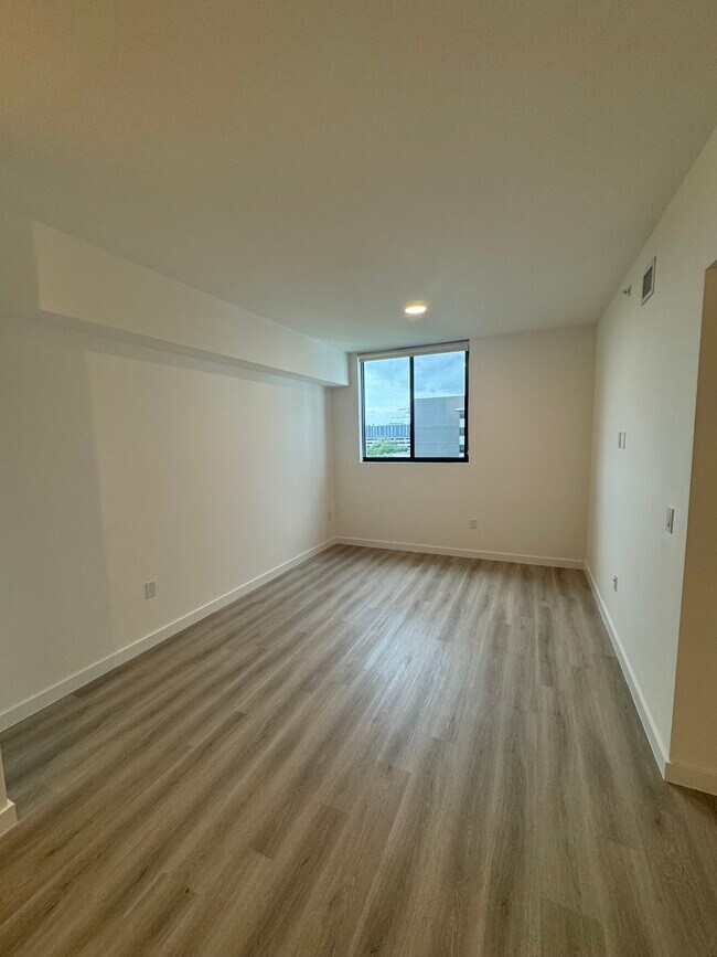 Building Photo - 6431 SW 58th Pl