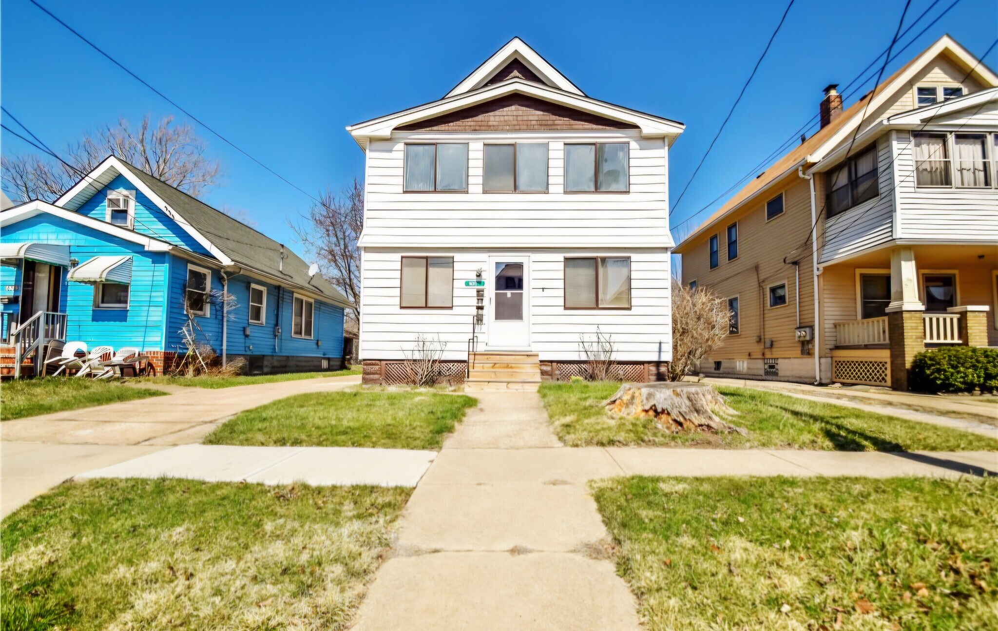 16311 Huntmere Ave Cleveland, OH 44110 – photo 2
