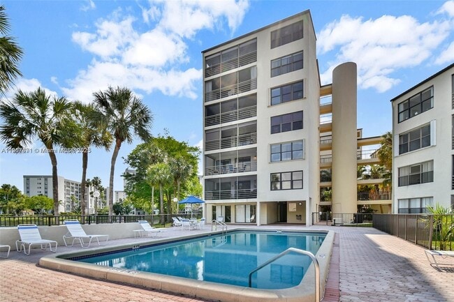 Foto del edificio - 2309 S Cypress Bend Dr