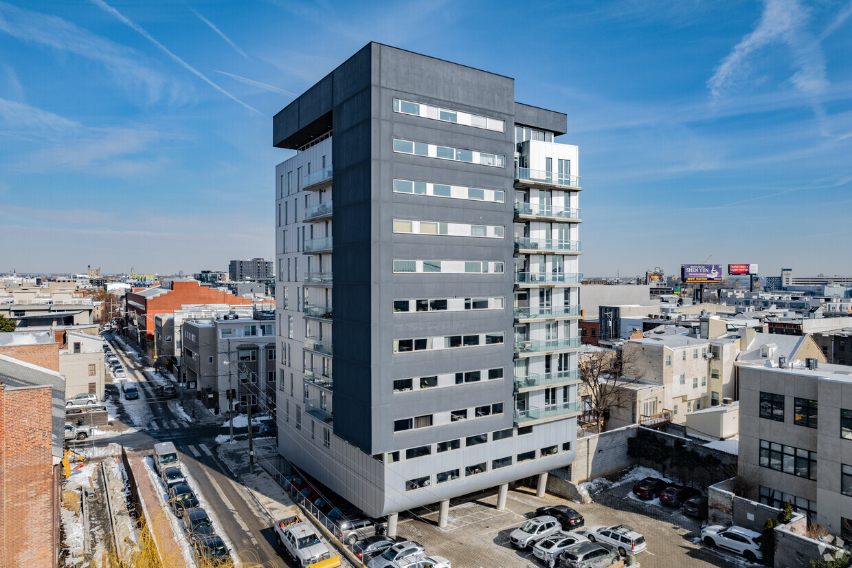 Primary Photo - American Lofts