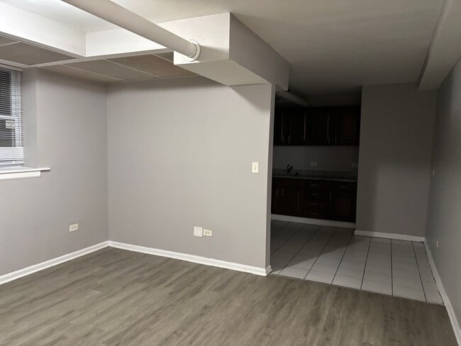 Foto del edificio - 6220 S Eberhart Ave