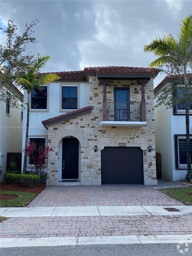 Building Photo - 10336 NW 70th Ter