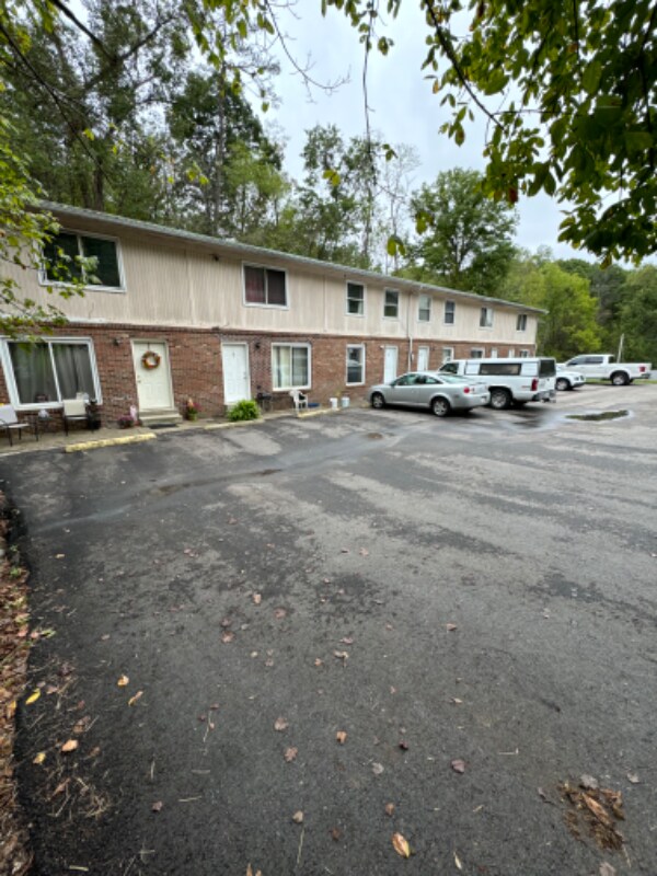 Foto del edificio - 214 Cross Lanes Dr