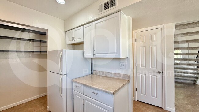 Foto del edificio - 3249 N Ash Cir