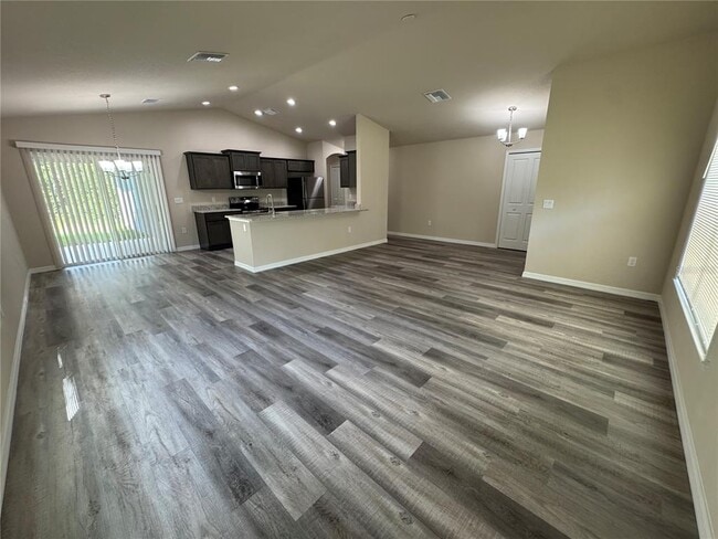 Foto del edificio - 6344 N Matheson Dr