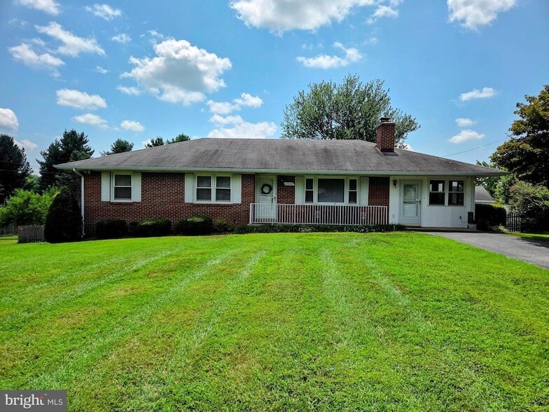 Photo - 25020 Oak Dr