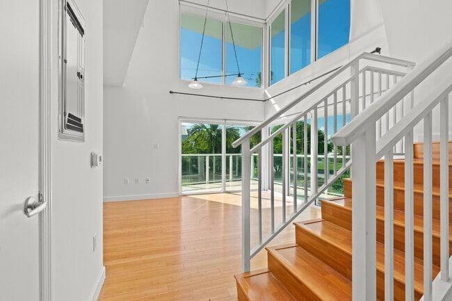 Building Photo - 1650 Brickell Ave