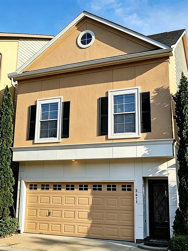 Building Photo - 3411 Clearview Cir