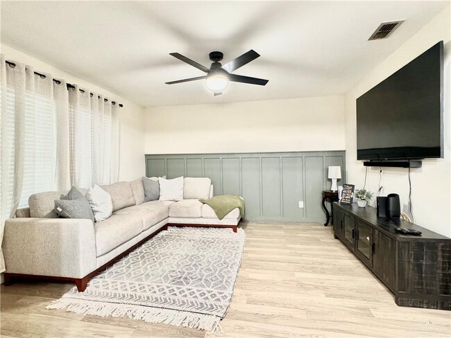 Foto del edificio - 9216 N 31st St
