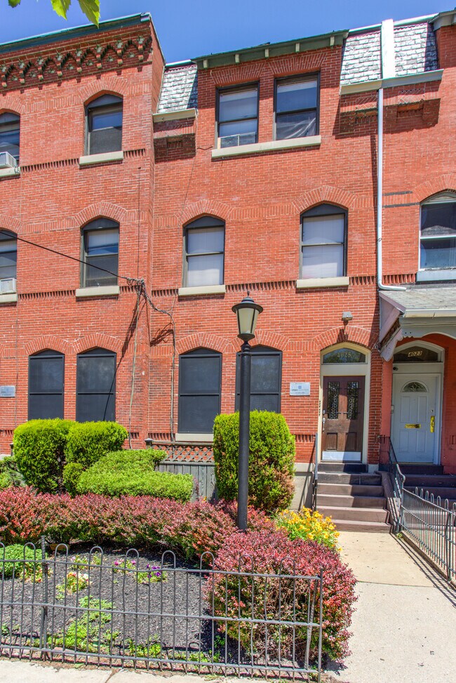Foto del edificio - 4025 Locust St
