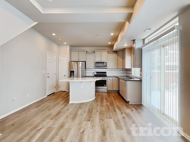 Building Photo - 10550 Waco St