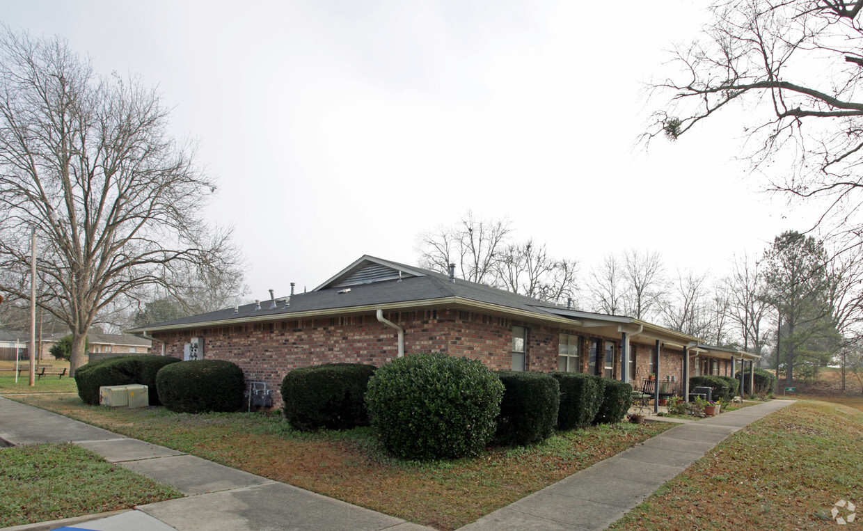 Foto del edificio - East Gate Manor Apartments