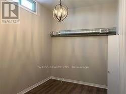 Photo du bâtiment - 330 Marlee Ave