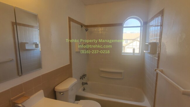 Building Photo - 11567 Food Ln