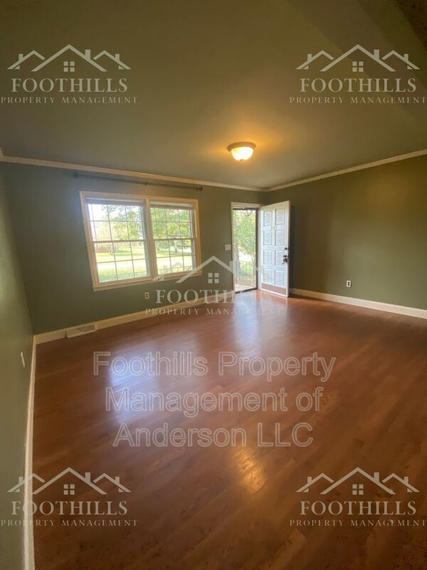 Foto del edificio - 102 Windemere Way