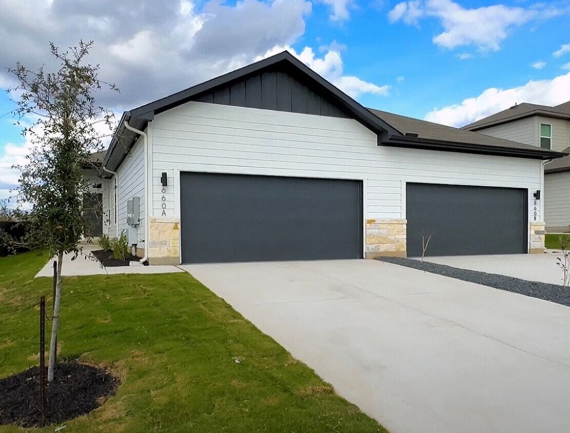 604 Staglin St, Buda, TX 78610 Townhome Rentals in Buda TX