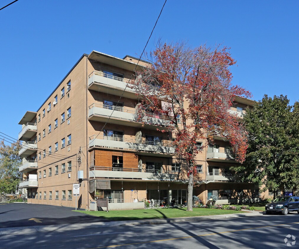 Gage Park Towers Apartments 200 Gage Ave S Hamilton, ON