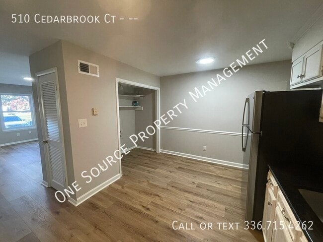 Building Photo - 510 Cedarbrook Ct