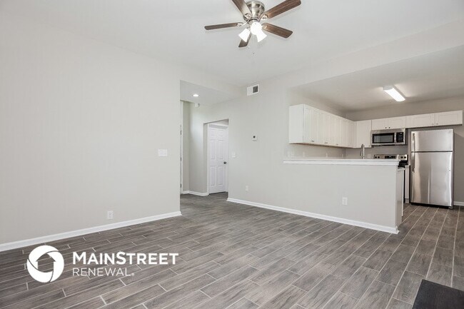 Foto del edificio - 3718 Bullard St