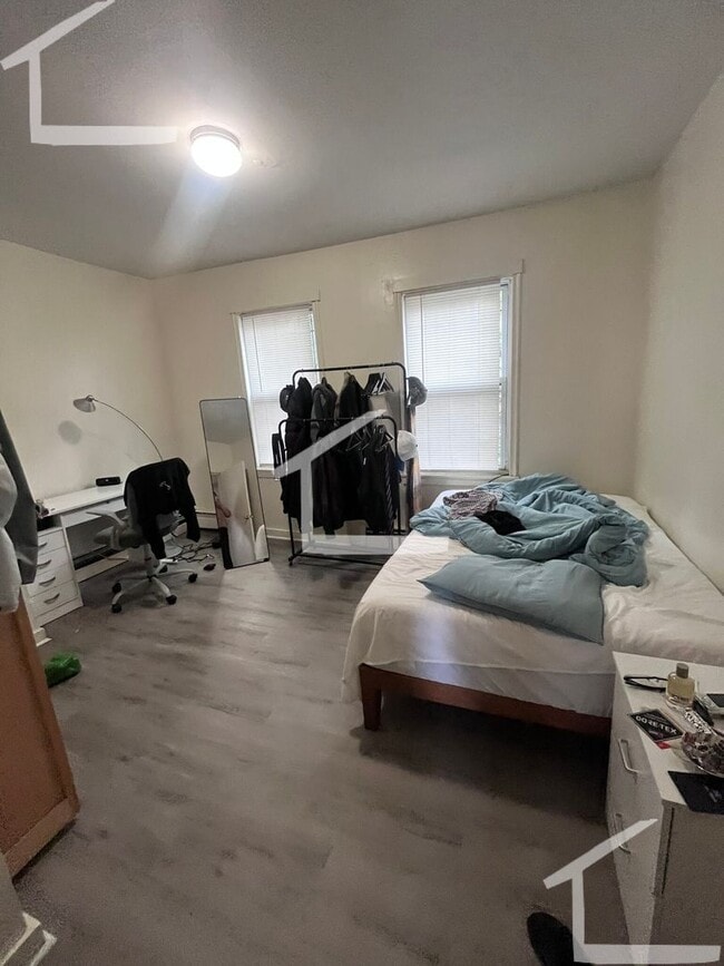 Foto del edificio - Brigham Circle 3-bedroom