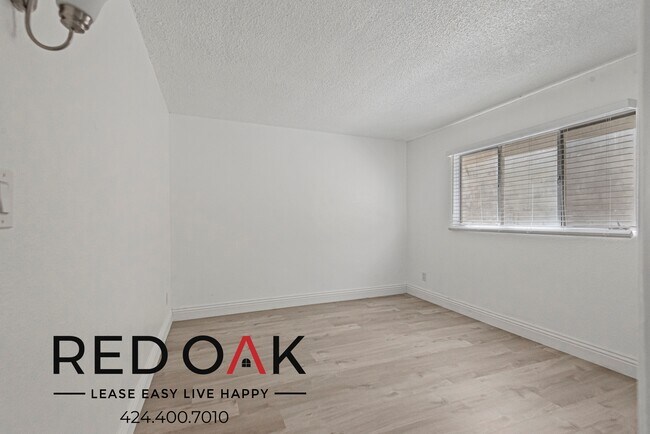 Foto del edificio - 2351 Warwick Ave
