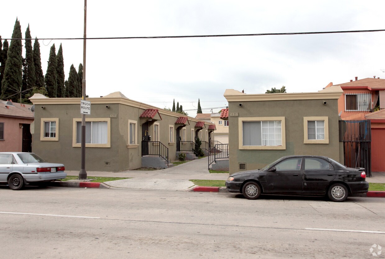 Primary Photo - 6315-6317 State