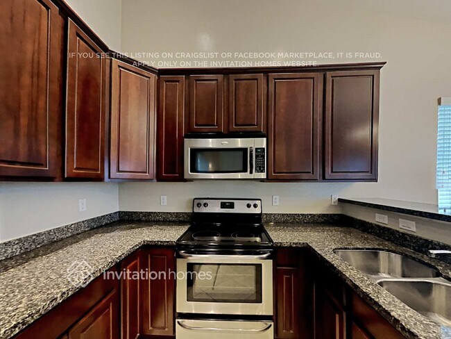 Building Photo - 17706 N 89th Dr