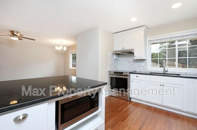 Foto del edificio - 530 SW Maple St