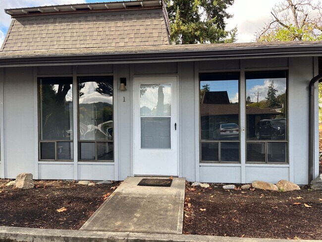 Foto del edificio - Cute 1 bed/1 bath home in Myrtle Creek.