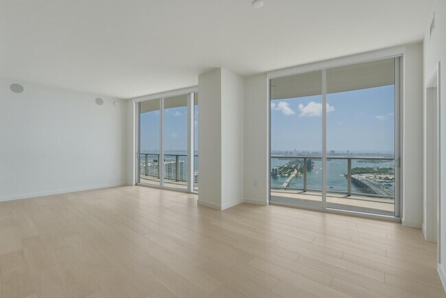 Foto del edificio - 1400 Biscayne Blvd