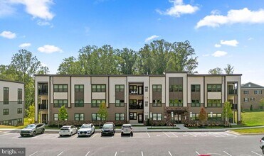 Building Photo - 10421 Resort Road
