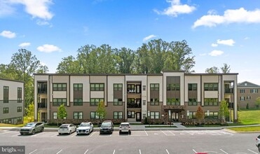 Building Photo - 10421 Resort Road