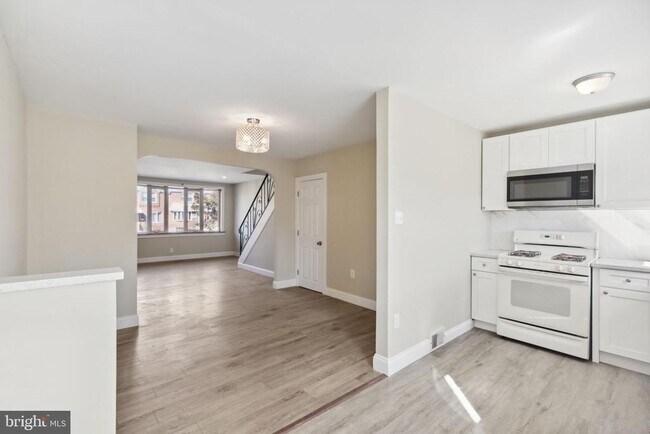 Foto del edificio - 8747 Marsden St