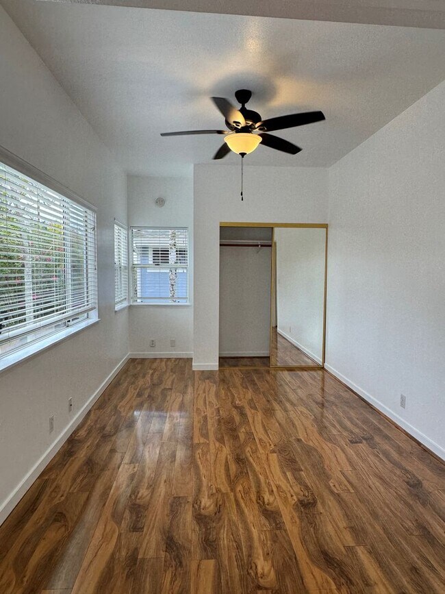 Building Photo - Mililani Mauka