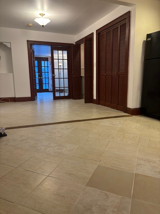 Building Photo - 153 Grand St