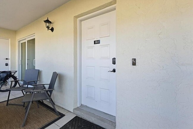 Building Photo - 1531 Placida Rd